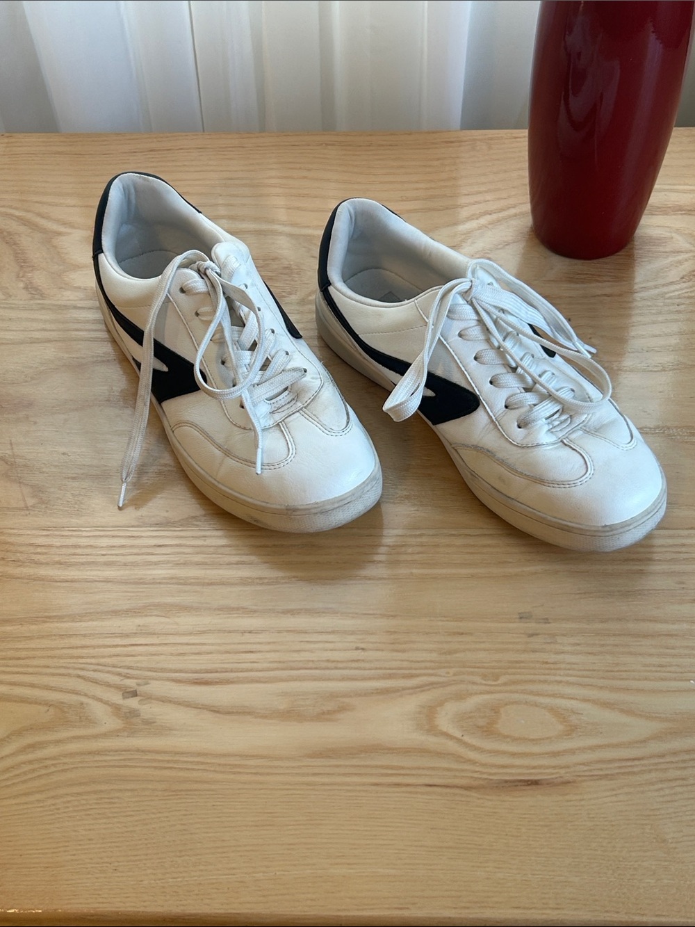 Dolce Vita White Sneakers with Black Accents - Lace-Up Casual Style